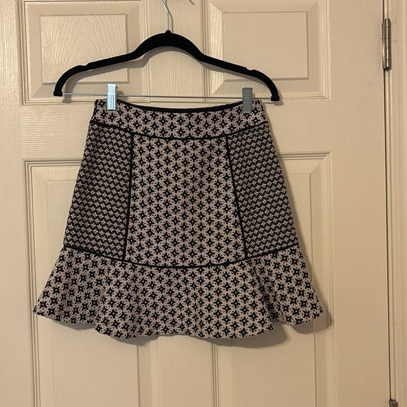 Loft Skirt - Picture 3 of 3